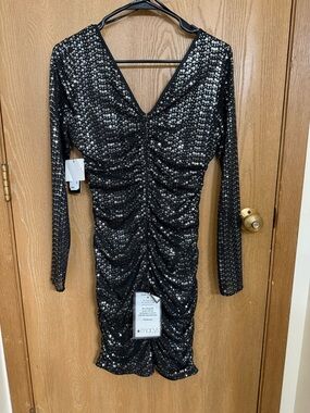 Guess Black Sequin Ruched V-Neck Long Sleeve Dress